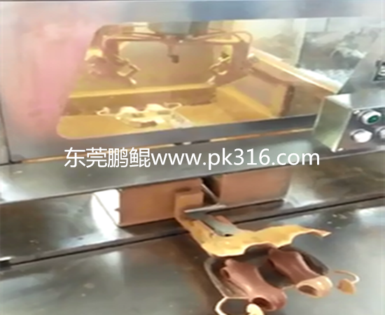 玩具夾模自動(dòng)噴油生產(chǎn)線