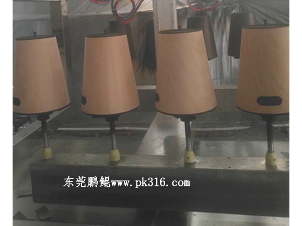 深圳塑料桶自動(dòng)噴漆流水線一般能省多少人工